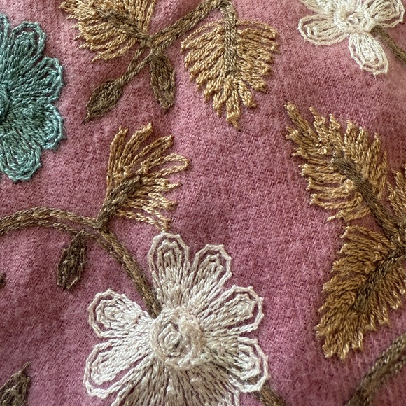 Gorgeous Rose Pink Floral Embroidery Cashmere Fringed lWrap/Scarf 26”x 76” - Picture 3 of 11